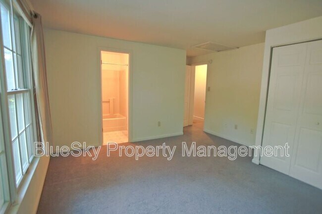 Building Photo - 1820 Stadium Rd