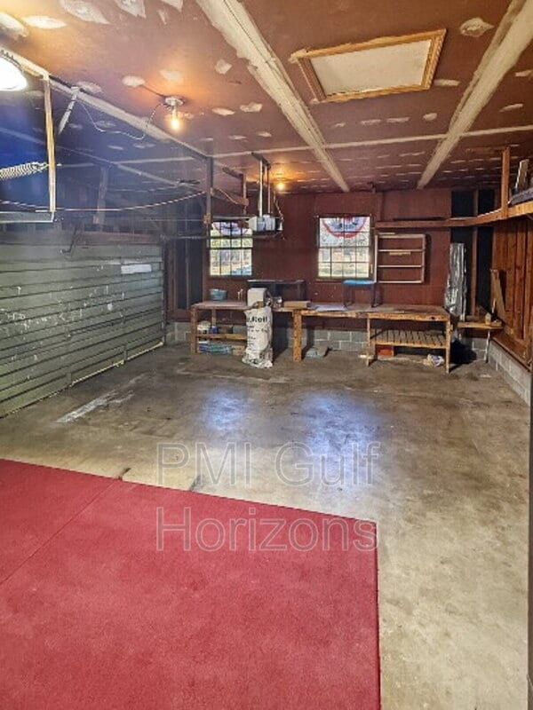 Building Photo - 3611 Swan Ln