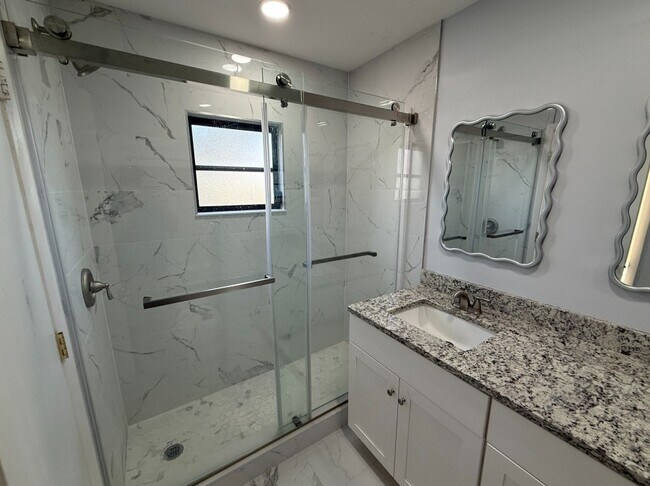 Building Photo - 1204 Spanish Cay Ln