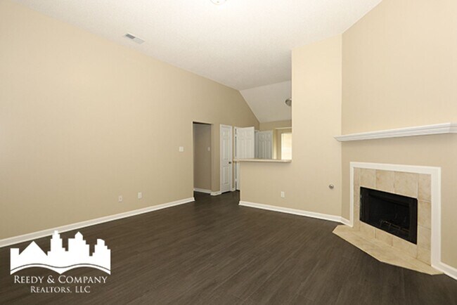 Building Photo - Modern Home with Master Bathroom