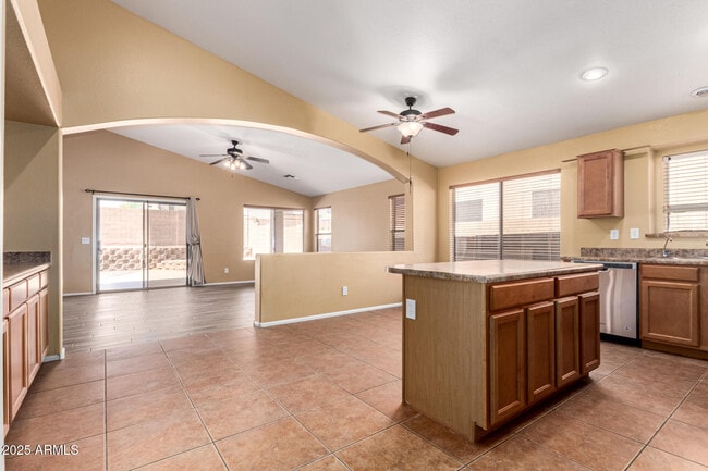 Building Photo - 29604 N Balmoral Pl