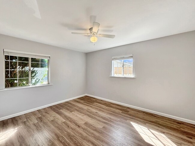 Building Photo - Gorgeous 3B/2BA House in Paradise Hills W/...