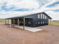 Building Photo - 4 BED | 2 BATH | BARNDOMINIUM | HOT SPRING...