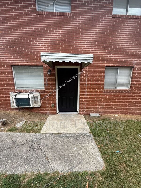 Building Photo - 4237 Ayers Rd