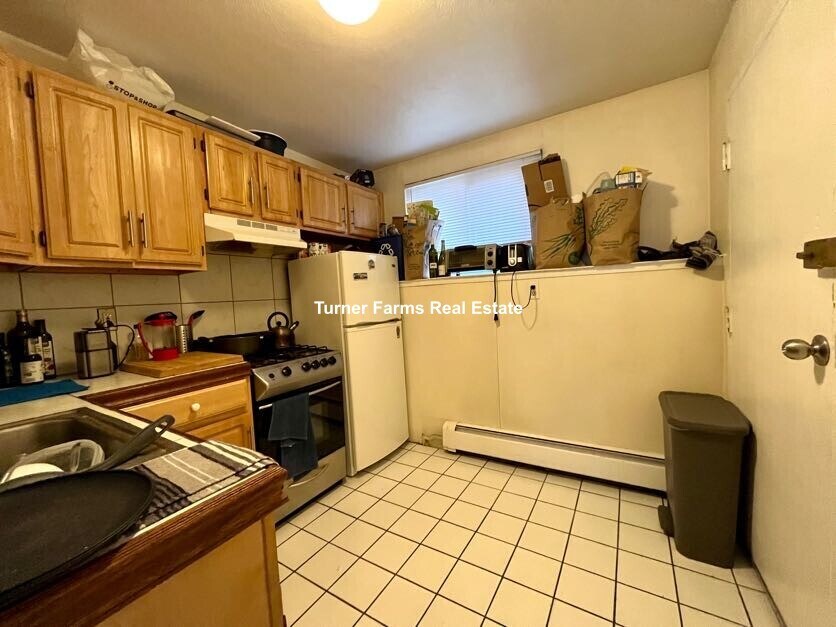 Building Photo - 108 Perkins St