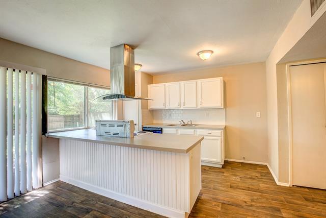 Building Photo - 7801 Summerglen Rd