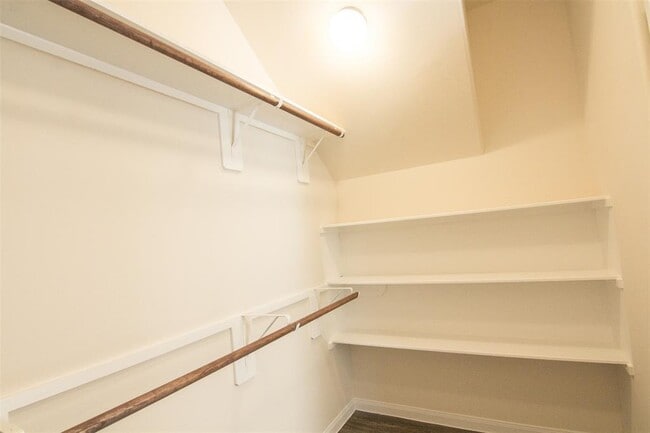Building Photo - 29647 Clover Shore Dr
