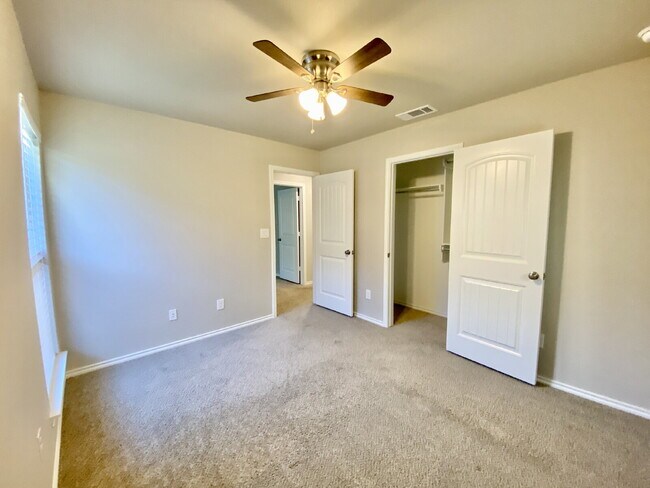 Building Photo - Beautiful Home in Upland Crossing!