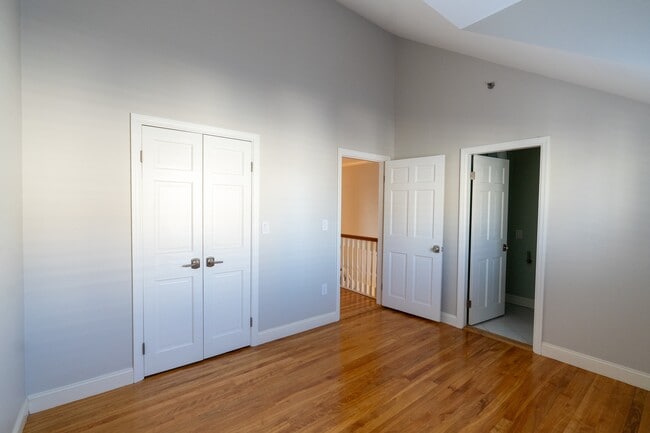 Building Photo - 606 Chandlers Wharf