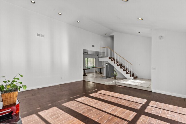 Building Photo - 5010 Balfour Ln