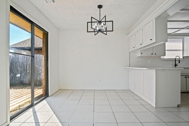 Building Photo - 8408 NW 109th St