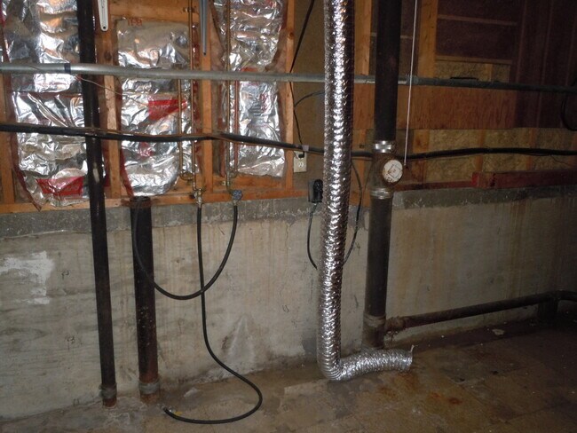 Building Photo - 1102 Apache Dr