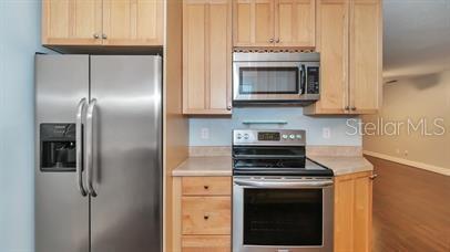 Building Photo - 39953 Sunburst Dr
