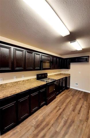 Building Photo - 712 River Hill Ln