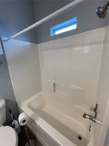 Building Photo - 3838 Oldenburg Ln