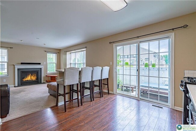 Building Photo - 4176 Bunker Hill Dr S