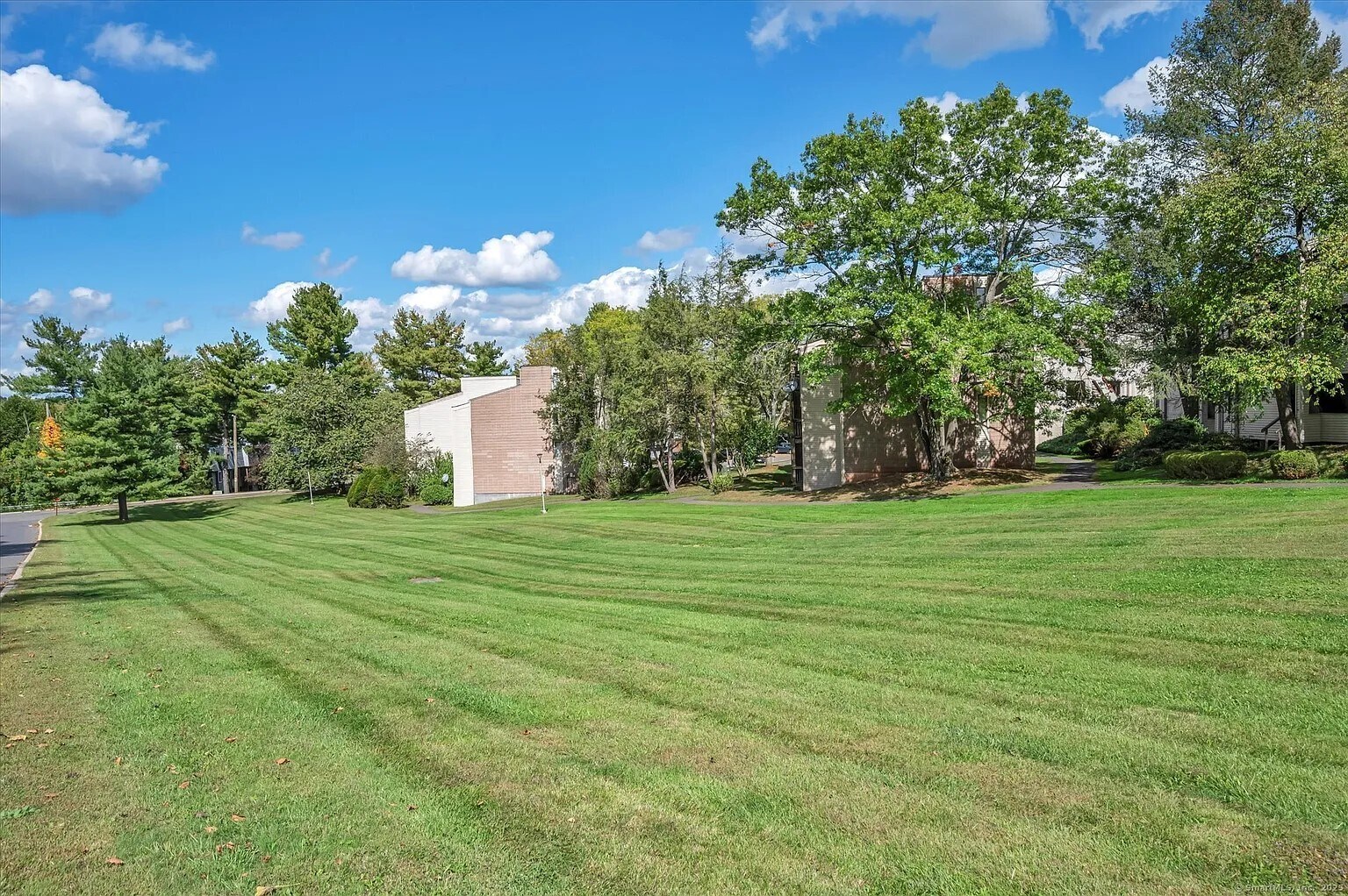 Building Photo - 56 Burgundy Hill Ln