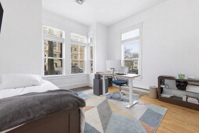 Building Photo - 88 G St