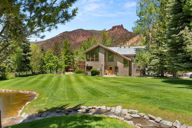 Building Photo - 2755 Lower River Rd