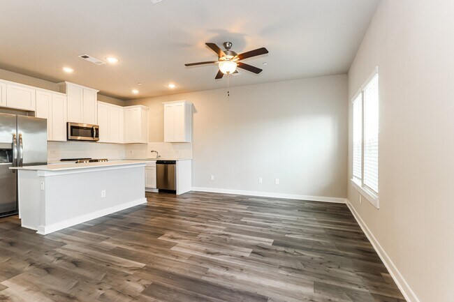 Building Photo - 357 N Centro Cir