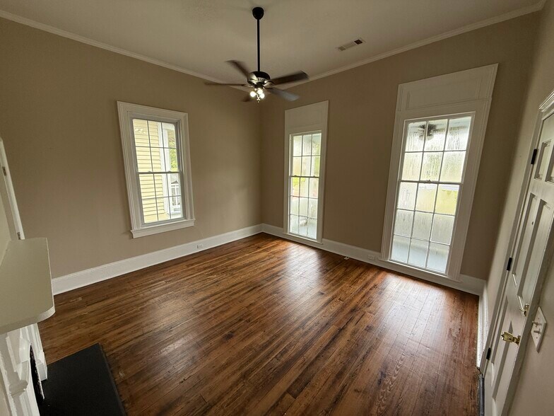 Building Photo - 1012 Tattnall St
