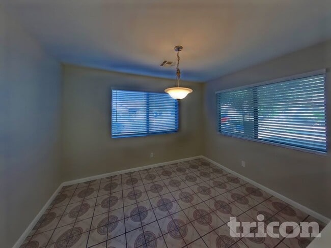 Building Photo - 8605 West Campbell Ave