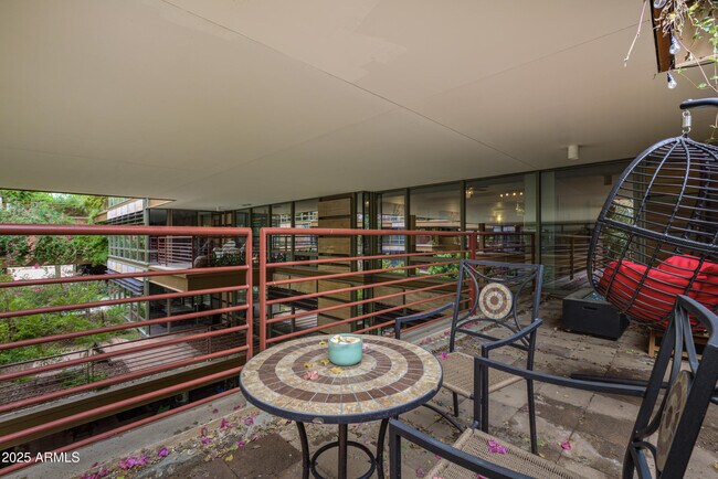 Building Photo - 7147 E Rancho Vista Dr