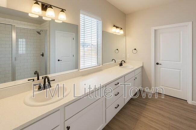 Building Photo - 8734 Middle Frk St