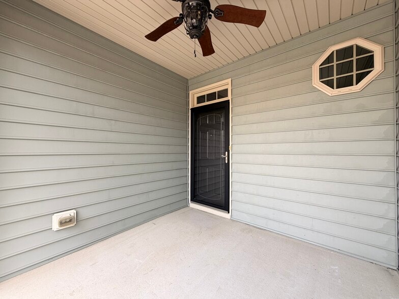 Building Photo - 8268 Primanti Blvd