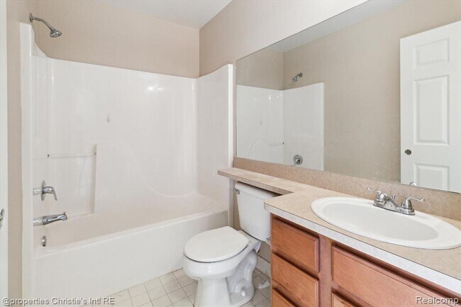 Building Photo - 22837 Woodcreek Dr