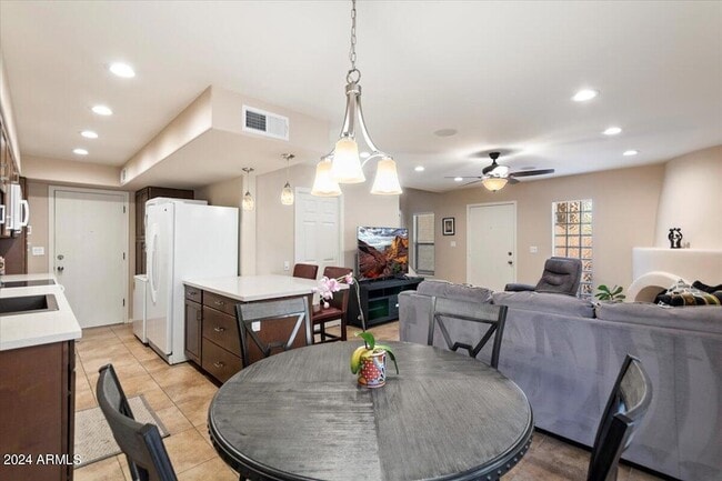 Building Photo - 10415 N 10th St