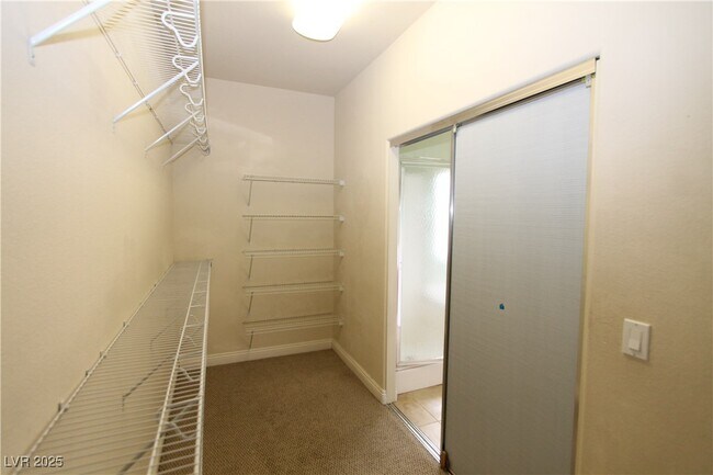 Building Photo - 9528 Victory Garden Ave