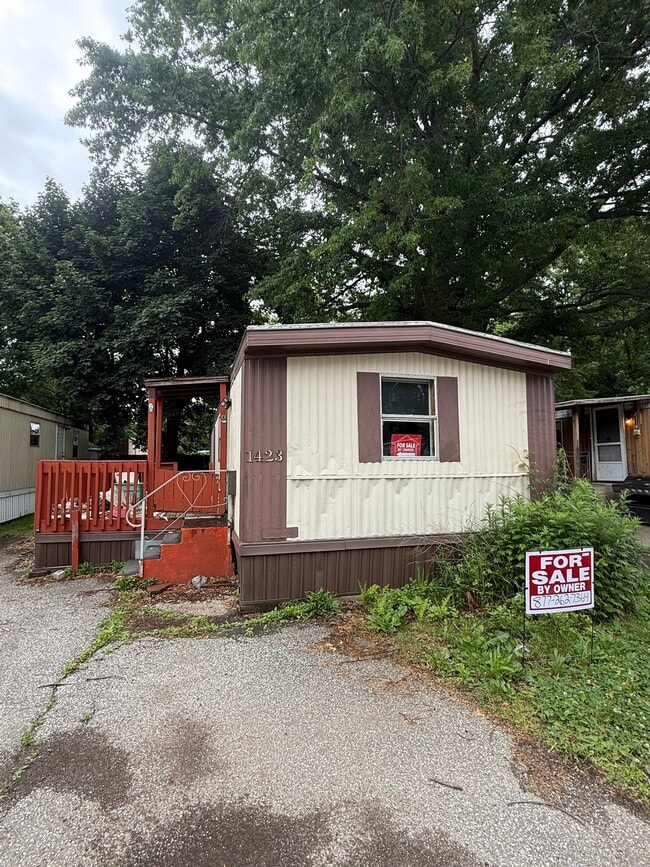 Building Photo - 1425 Wanna Dr