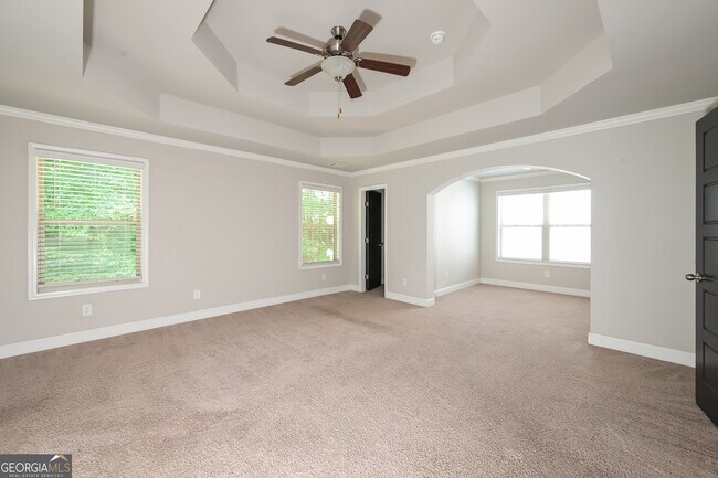 Building Photo - 707 Overlook Gln Dr