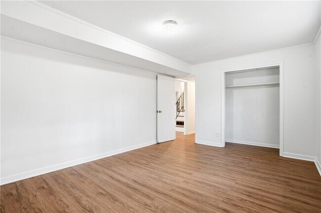 Building Photo - 4165 Williamsburg Dr