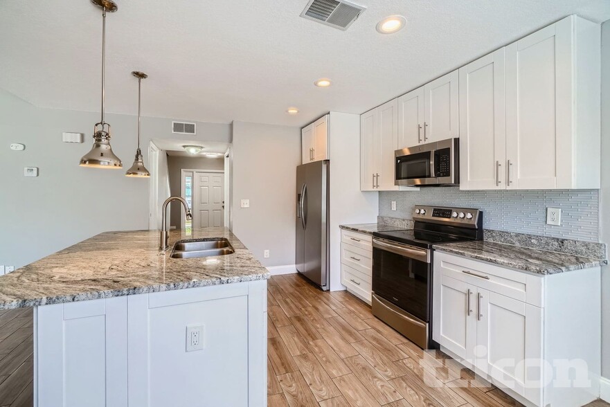 Building Photo - 2860 Denmarsh Ct