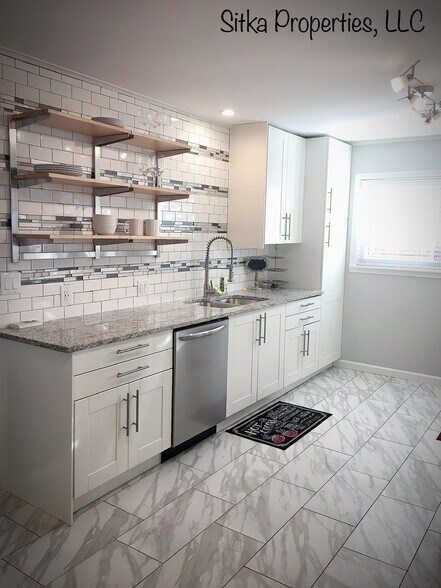 Building Photo - 7542 E 28th St