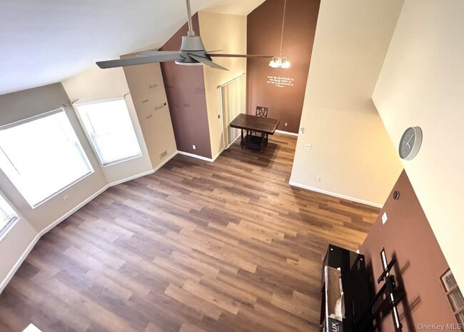 Building Photo - 199 Ramapo Rd