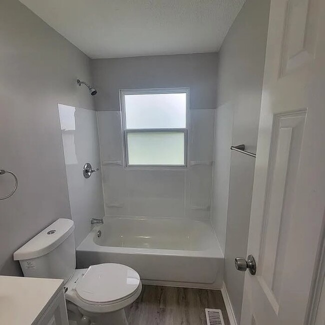 Building Photo - 6720 E 43rd Pl