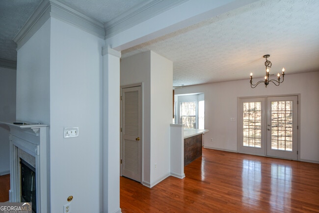 Building Photo - 5460 Hampton Ct