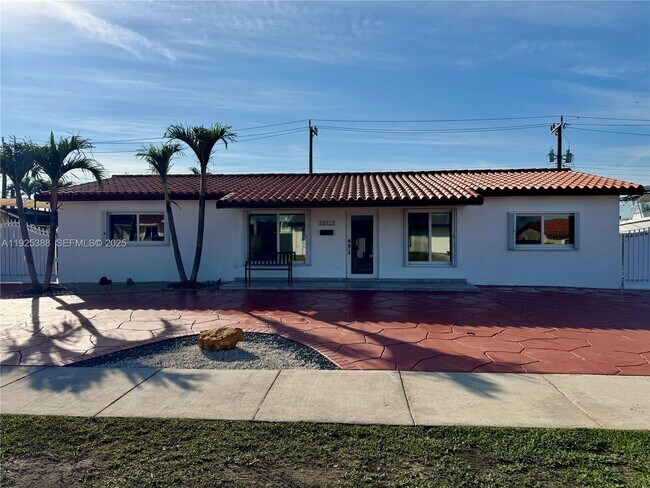 Primary Photo - 12812 SW 20th St