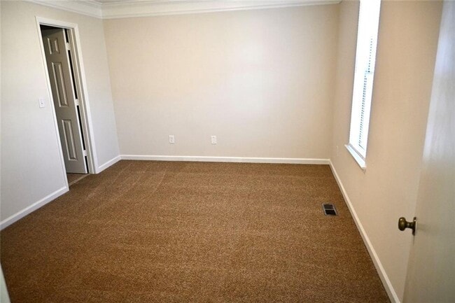 Building Photo - 1851 Grant Ct