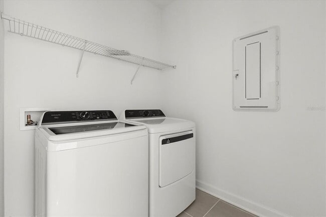 Building Photo - 1837 Bright Sky Dr