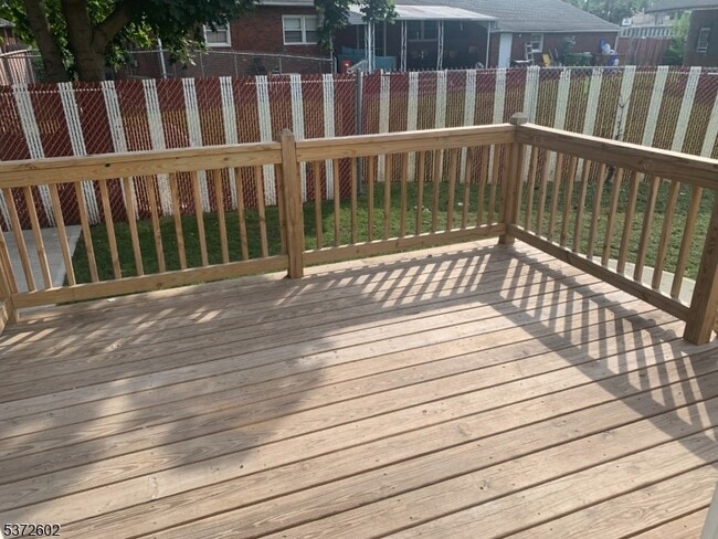 Building Photo - 700 Louis Ave