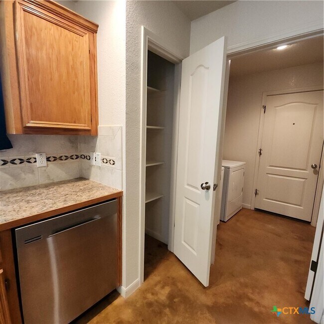 Building Photo - 3509 Lauren St