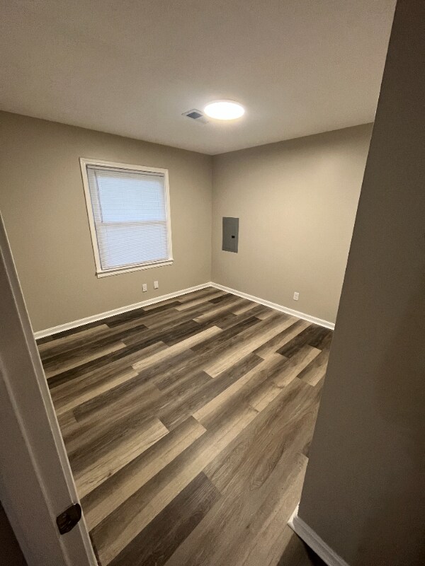 Building Photo - 5300 Mansfield Ct