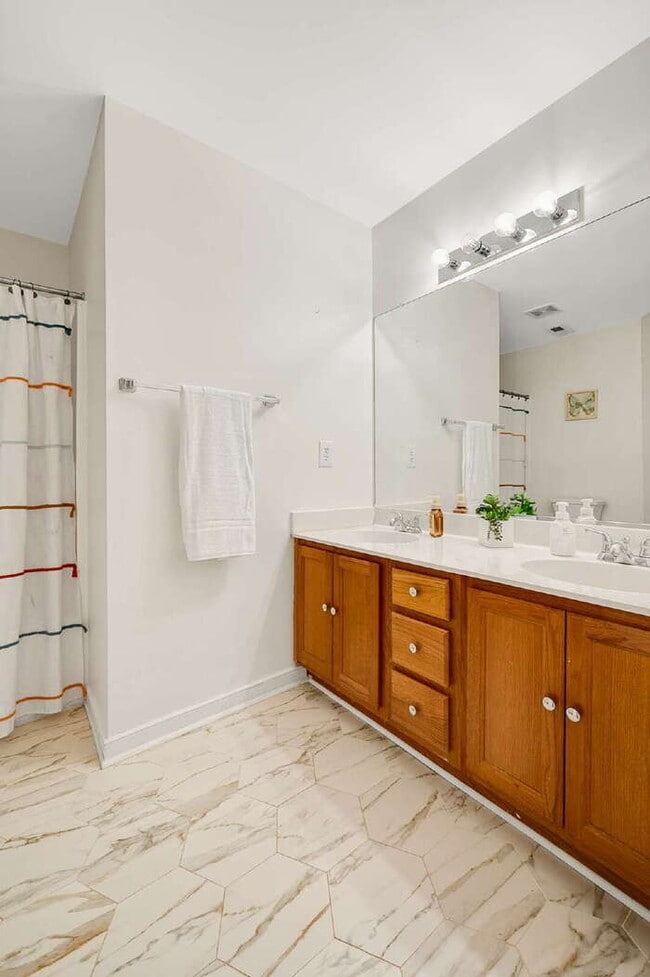 Building Photo - Updated 4 Bedroom + Office Home in Rivers Bend with 2-Car Garage – $3,000/mo