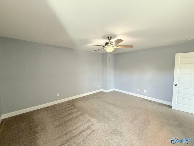 Building Photo - 218 Woodgrove Dr