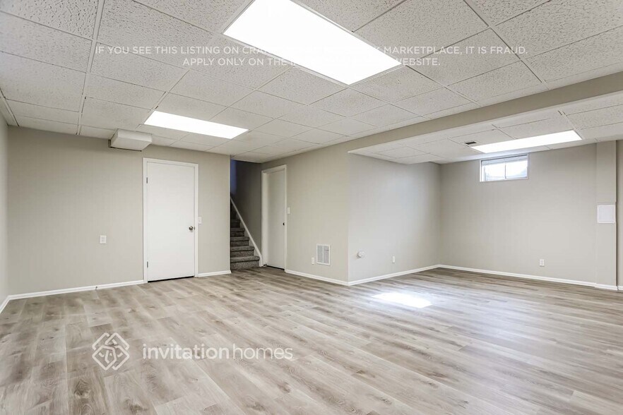 Building Photo - 14499 E Wesley Ave