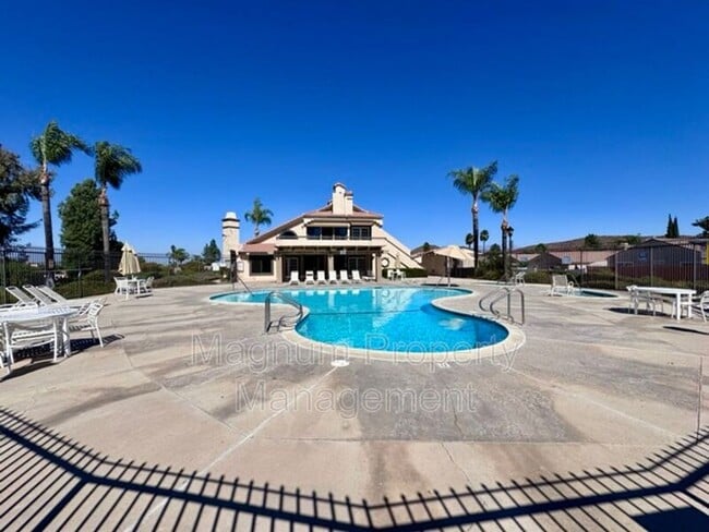 Building Photo - 27806 Hillpointe Dr